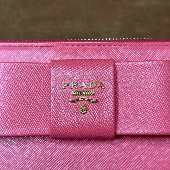 PRADA Fragola Saffiano Fiocco Zip Around Long Wallet - Picture 2 of 14
